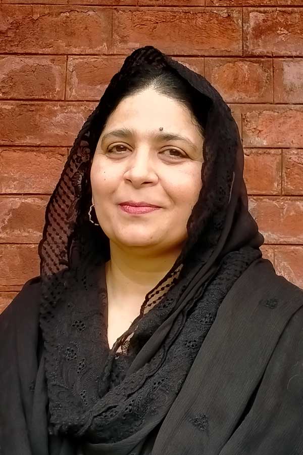Asma Qadri, Author